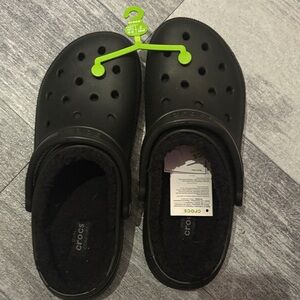 CROCS women’s size 9 fur lined Classic Black Slip-Ons or men’s size 8
